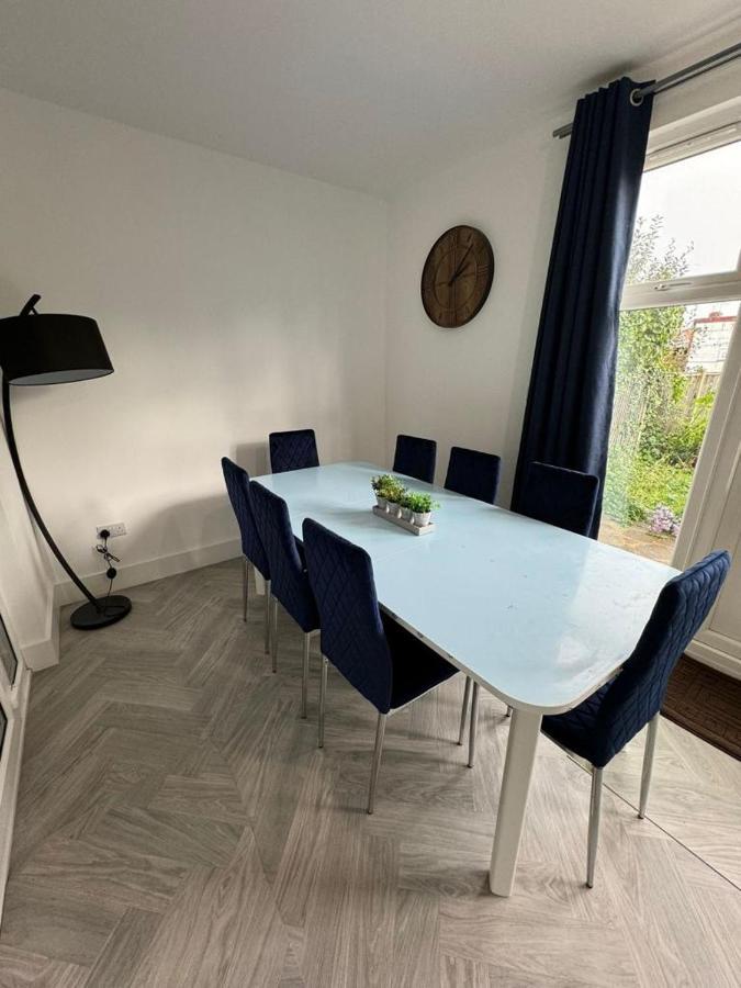 Smart Guest Rooms Fast Access To Central London Via Piccadilly Line New Southgate Εξωτερικό φωτογραφία