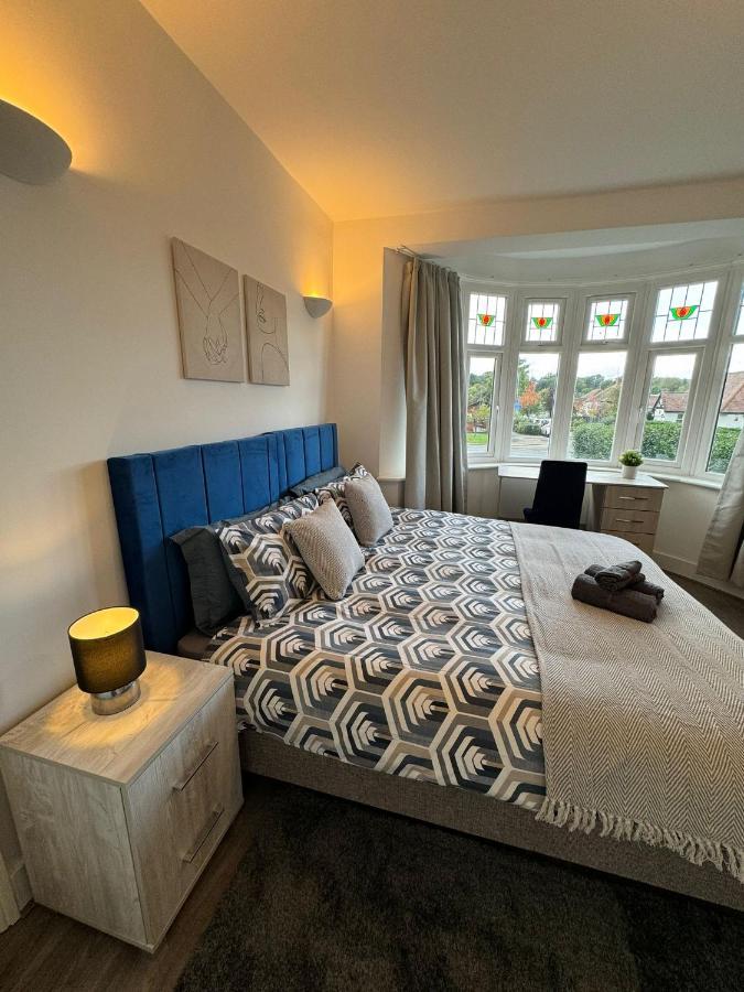 Smart Guest Rooms Fast Access To Central London Via Piccadilly Line New Southgate Εξωτερικό φωτογραφία