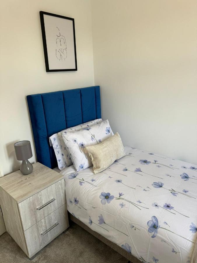 Smart Guest Rooms Fast Access To Central London Via Piccadilly Line New Southgate Εξωτερικό φωτογραφία