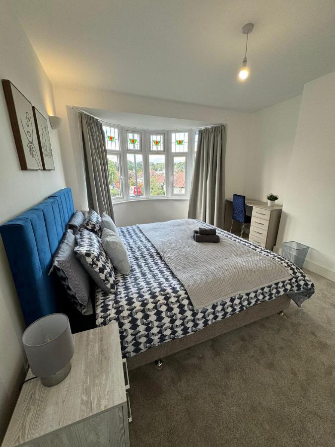 Smart Guest Rooms Fast Access To Central London Via Piccadilly Line New Southgate Εξωτερικό φωτογραφία