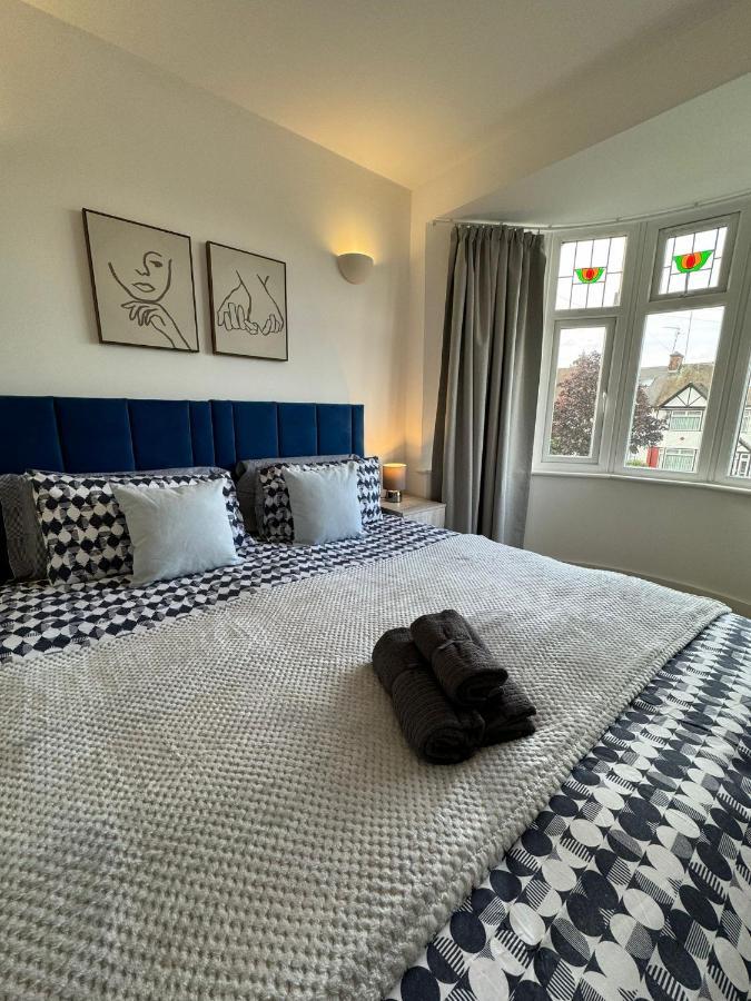 Smart Guest Rooms Fast Access To Central London Via Piccadilly Line New Southgate Εξωτερικό φωτογραφία
